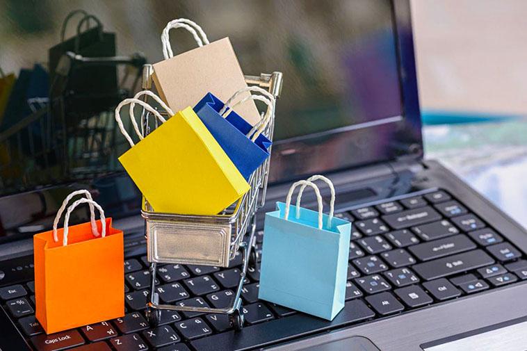 Top Tips For Clothes Shopping Online